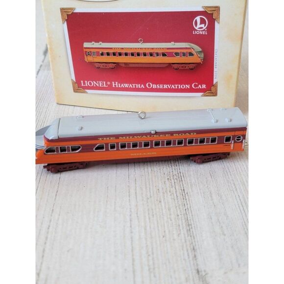 Hallmark Lionel Hiawatha observation car 2004 ornament train Xmas - Picture 6 of 8